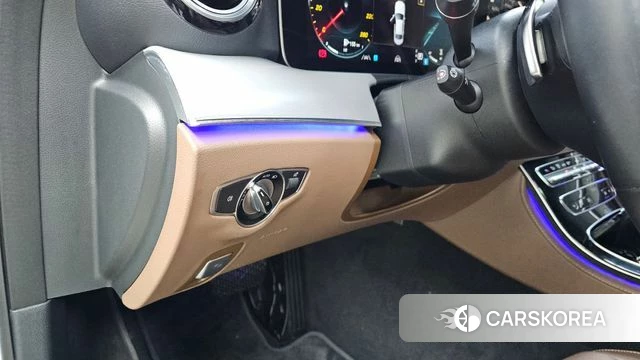 Mercedes-Benz E-Class W213 2021 Белый из Кореи, фото 5