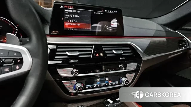 BMW 5 Series (G30) 2020 Белый из Кореи, фото 5