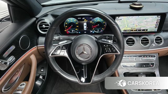 Mercedes-Benz E-Class W213 2022 Белый из Кореи, фото 5