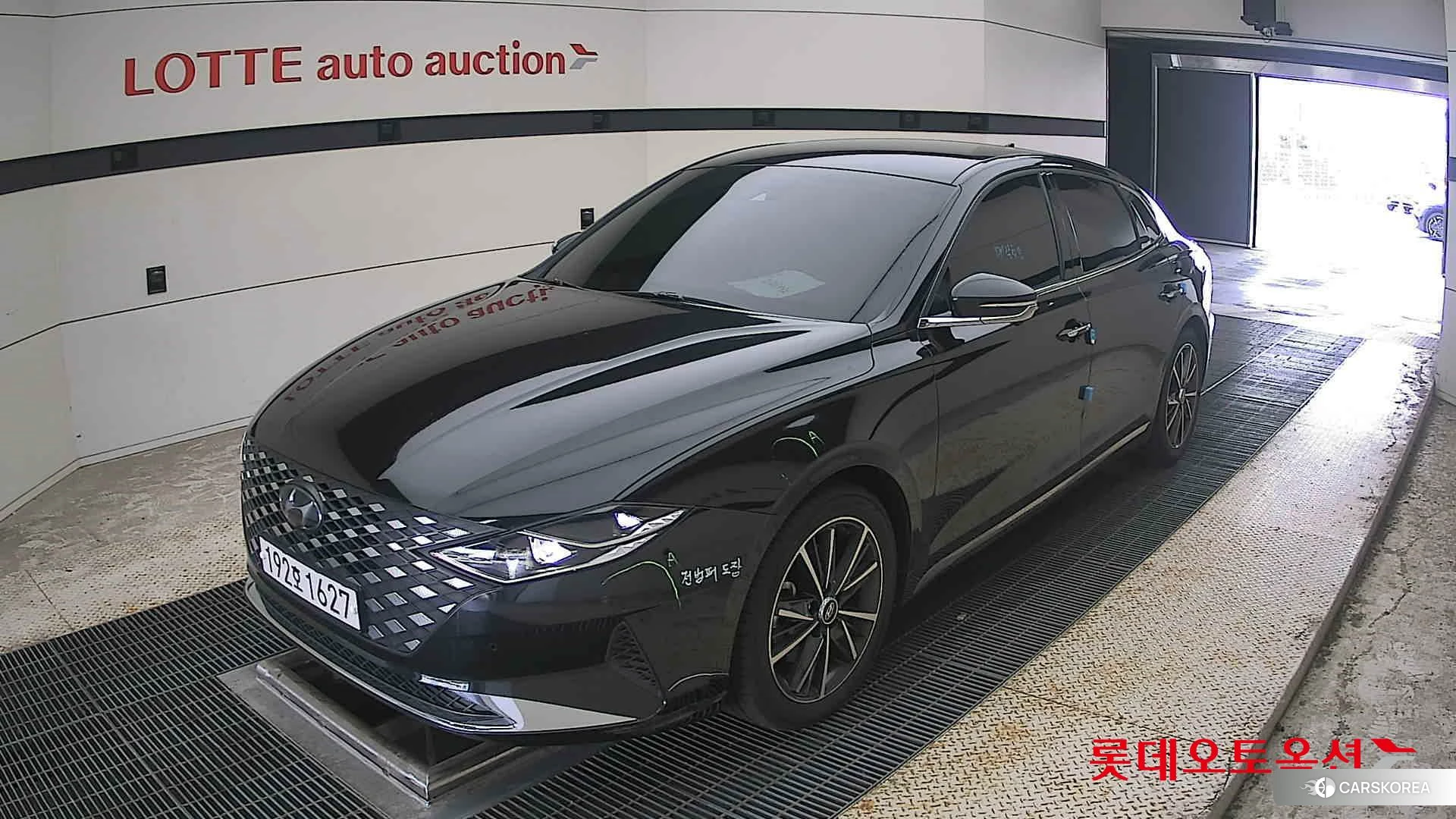 Hyundai Grandeur 2022 Midnight Black Pearl из Кореи, фото 5
