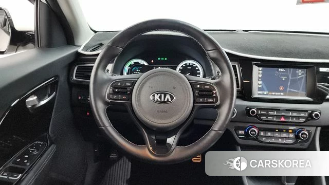 Kia Niro 2018 Белый из Кореи, фото 5