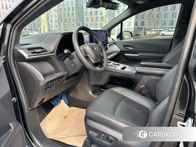 Toyota Grevia 2023 Черный из Китая, фото 5