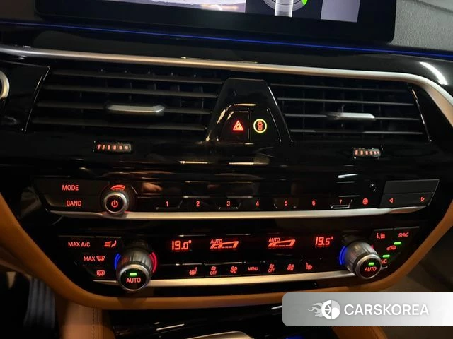 BMW 5 Series (G30) 2020 Синий из Кореи, фото 5