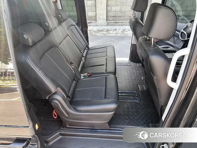 Hyundai Staria 2022 Черный из Кореи, фото 5
