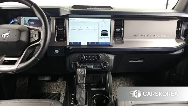 Ford Bronco 6th Generation 2022 Красный из Кореи, фото 5