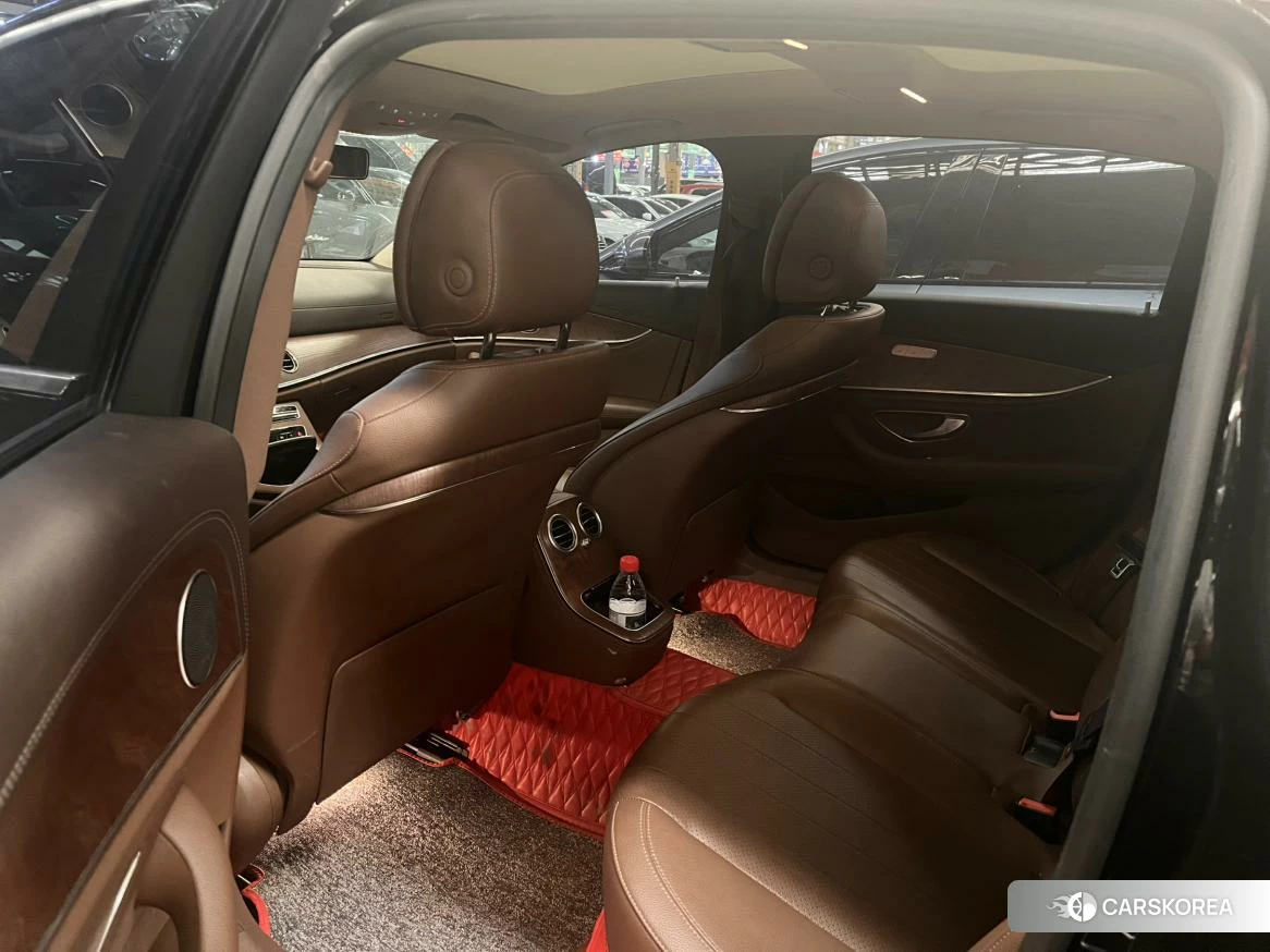 Mercedes-Benz E-class 2021 Черный из Китая, фото 5