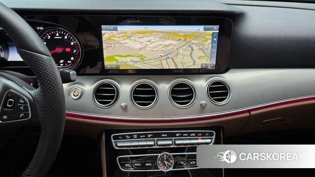 Mercedes-Benz E-Class W213 2018 Белый из Кореи, фото 5