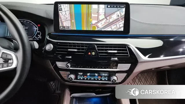 BMW 5 Series (G30) 2023 Синий из Кореи, фото 5