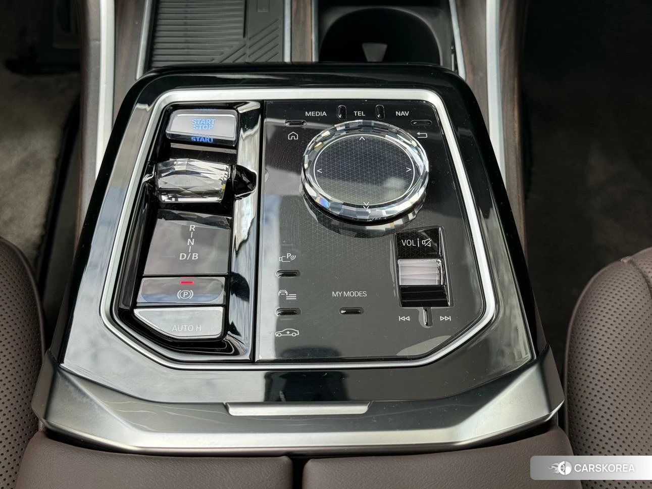 BMW i7 2023 Серебристо-серый из Китая, фото 5