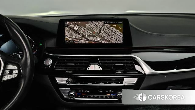 BMW 5 Series (G30) 2020 Белый из Кореи, фото 5