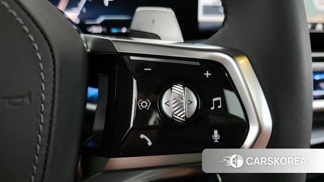 BMW 7 Series (G70) 2025 Белый из Кореи, фото 5