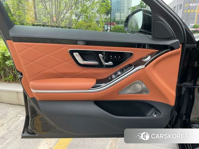Mercedes-Benz Maybach S-class 2023 Черный из Китая, фото 5