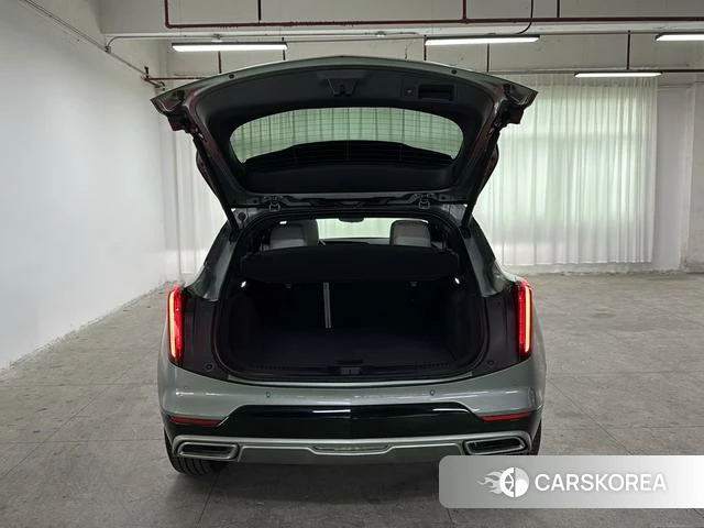 Cadillac GT4 2023 Серебристо-серый из Китая, фото 5