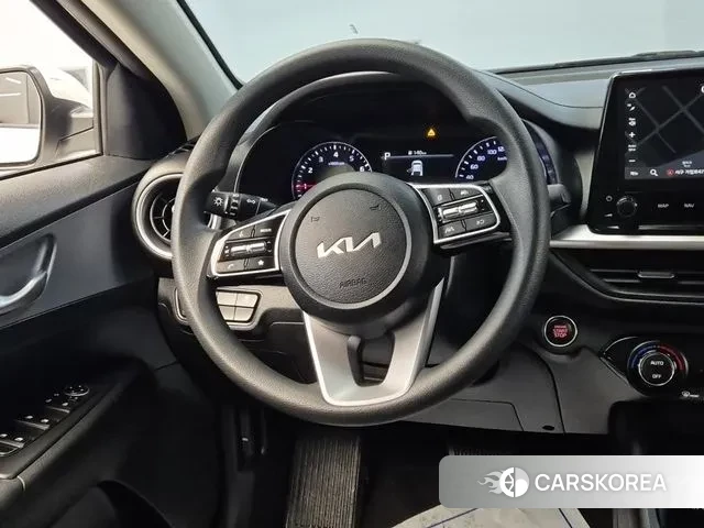 Kia The New K3 2nd generation 2022 Белый из Кореи, фото 5