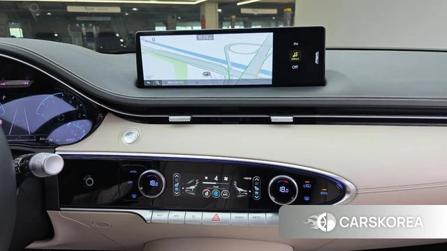 Genesis GV70 2023 Черный из Кореи, фото 5