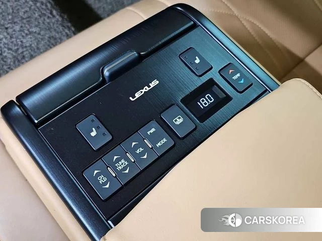 Lexus ES300h 7th generation 2023 Белый из Кореи, фото 5