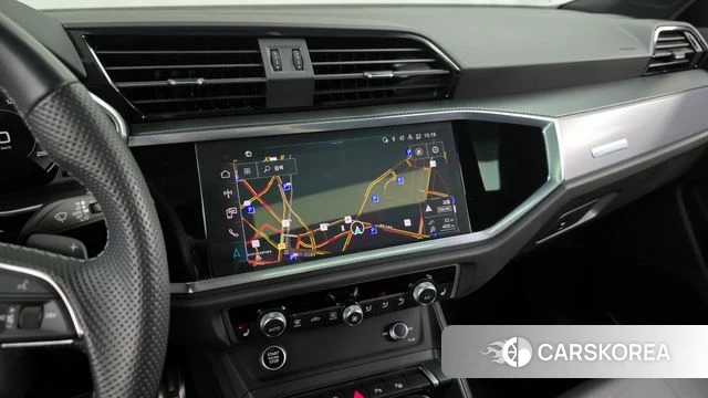 Audi Q3 (F3) 2023 Белый из Кореи, фото 5