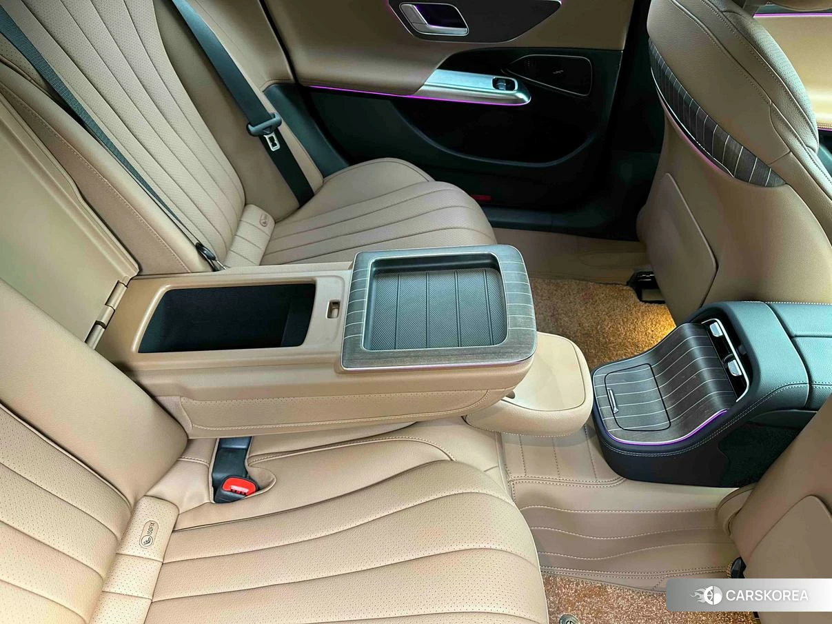 Mercedes-Benz E-class PHEV 2024 Черный из Китая, фото 5