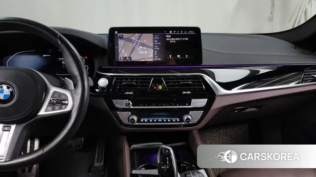 BMW 5 Series (G30) 2021 Белый из Кореи, фото 5