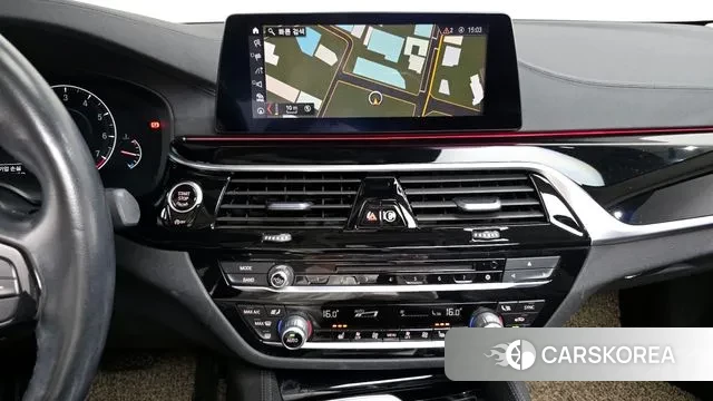 BMW 5 Series (G30) 2019 Белый из Кореи, фото 5