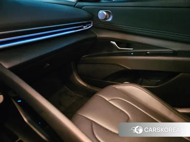 Hyundai The New Avante (CN7) 2023 Белый из Кореи, фото 5