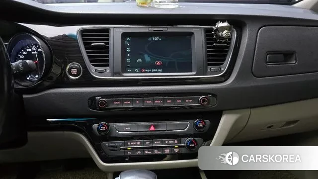 Kia The New Carnival 2019 Белый из Кореи, фото 5