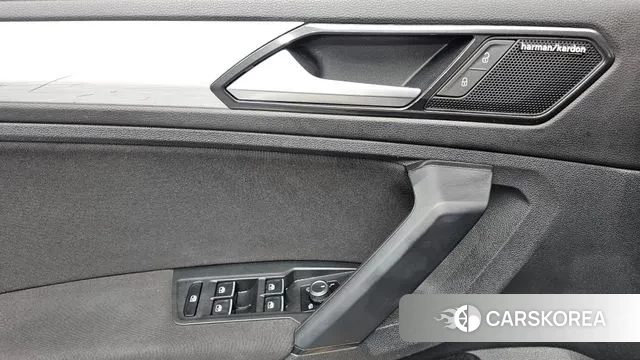 Volkswagen Tiguan second Generation 2018 Серый из Кореи, фото 5