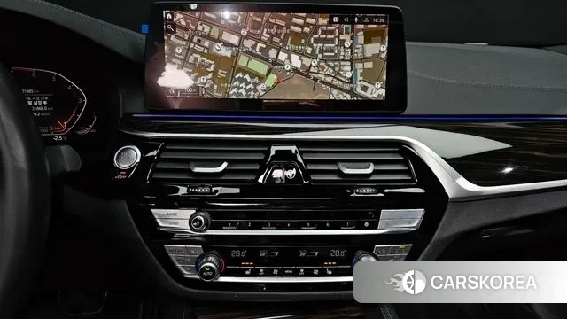 BMW 5 Series (G30) 2022 Черный из Кореи, фото 5