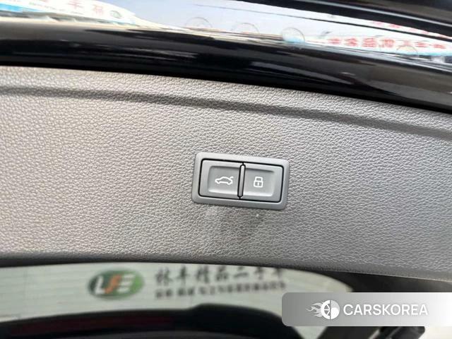 Audi Q5L 2025 Черный из Китая, фото 5