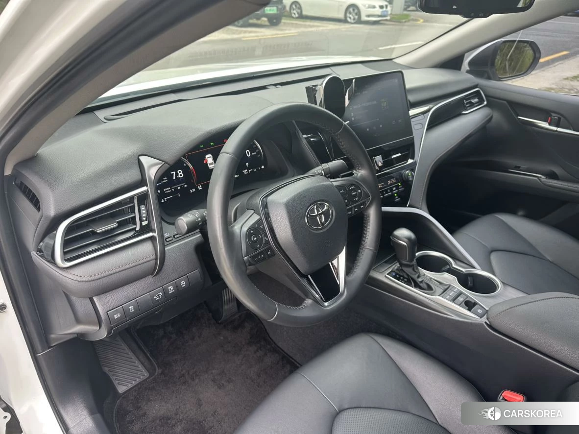Toyota Camry 2021 Белый из Китая, фото 5