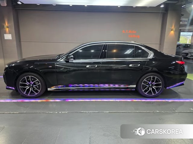 BMW 7 Series (G70) 2024 Черный из Кореи, фото 5