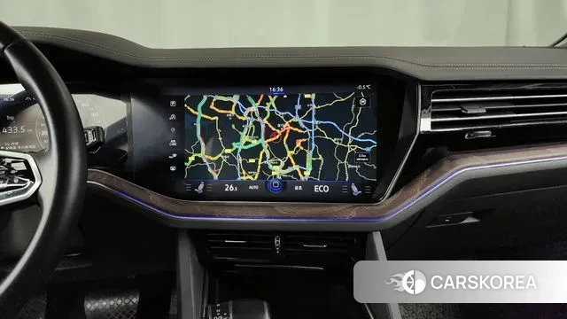 Volkswagen Touareg 3rd generation 2020 Черный из Кореи, фото 5