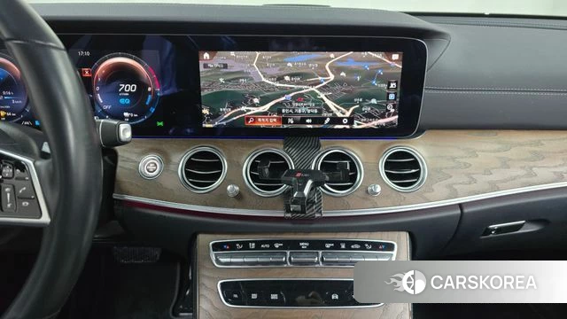 Mercedes-Benz E-Class W213 2021 Белый из Кореи, фото 5