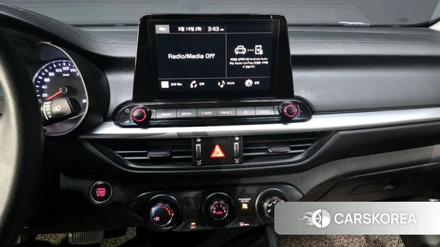 Kia The New K3 2nd generation 2023 Белый из Кореи, фото 5