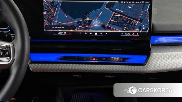 BMW 5 Series (G60) 2025 Синий из Кореи, фото 5