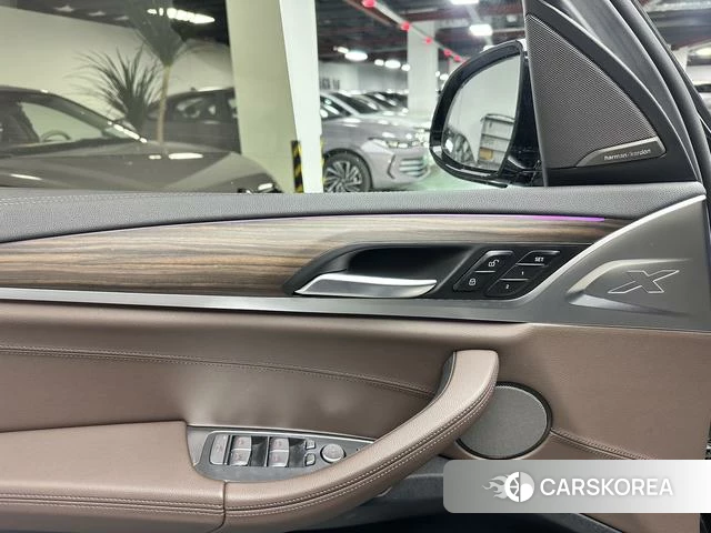 BMW X3 2021 Черный из Китая, фото 5