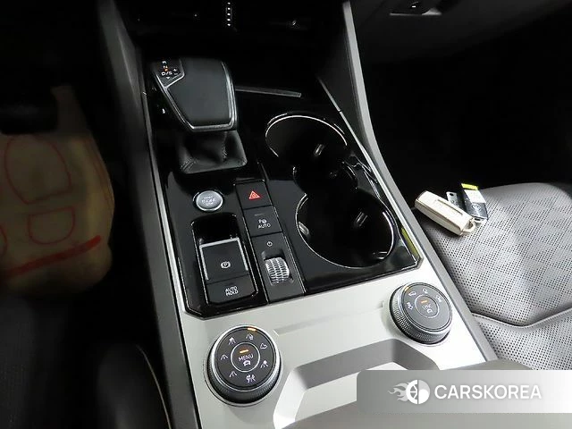 Volkswagen Touareg 3rd generation 2023 Серый из Кореи, фото 5