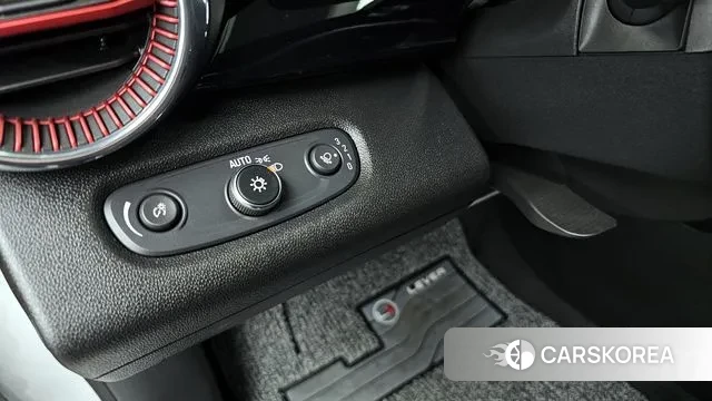 Chevrolet (GM Daewoo) Trax Crossover 2023 Белый из Кореи, фото 5