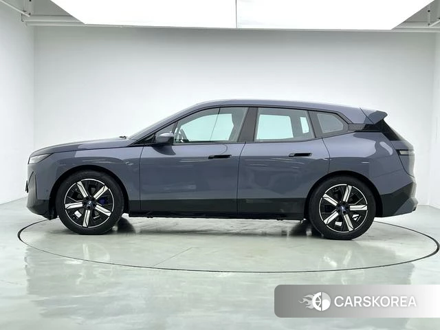 BMW iX 2022 Темно-серый из Китая, фото 6