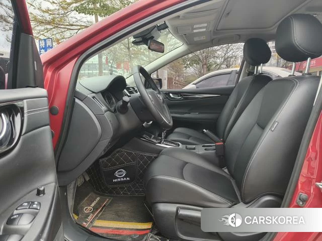 Nissan TIIDA 2022 Красный из Китая, фото 6