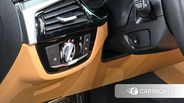 BMW 5 Series (G30) 2022 Синий из Кореи, фото 6