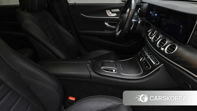 Mercedes-Benz E-Class W213 2022 Черный из Кореи, фото 6