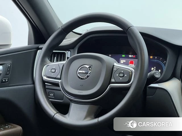 Volvo XC60 2022 Белый из Китая, фото 6