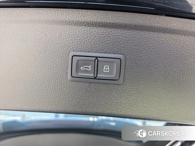 Audi Q5L 2022 Черный из Китая, фото 6