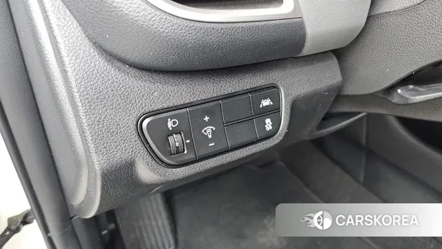 Kia Seltos 2022 Белый из Кореи, фото 6