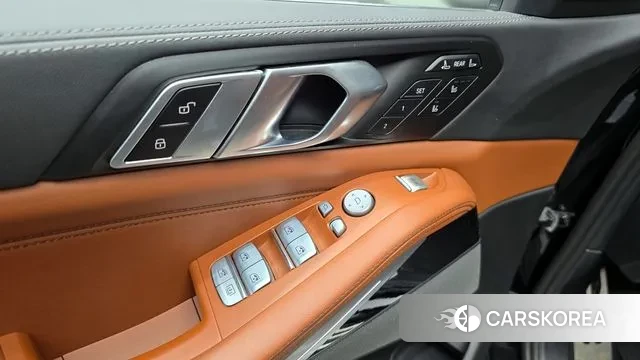 BMW X7 (G07) 2023 Черный из Кореи, фото 6