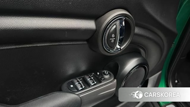 Mini Cooper 2021 Зеленый из Кореи, фото 6