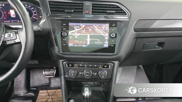 Volkswagen Tiguan Allspace 2020 Серебряный из Кореи, фото 6