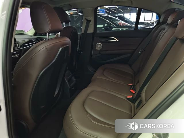 BMW 1 series 2023 Белый из Китая, фото 6