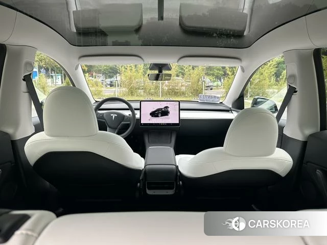 Tesla Model Y 2023 Черный из Китая, фото 6